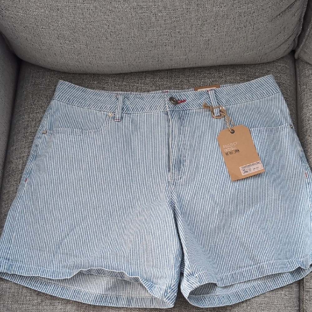 Project Indigo - Light Blue Striped Mid Rise Jean Shorts Size 15 NWT